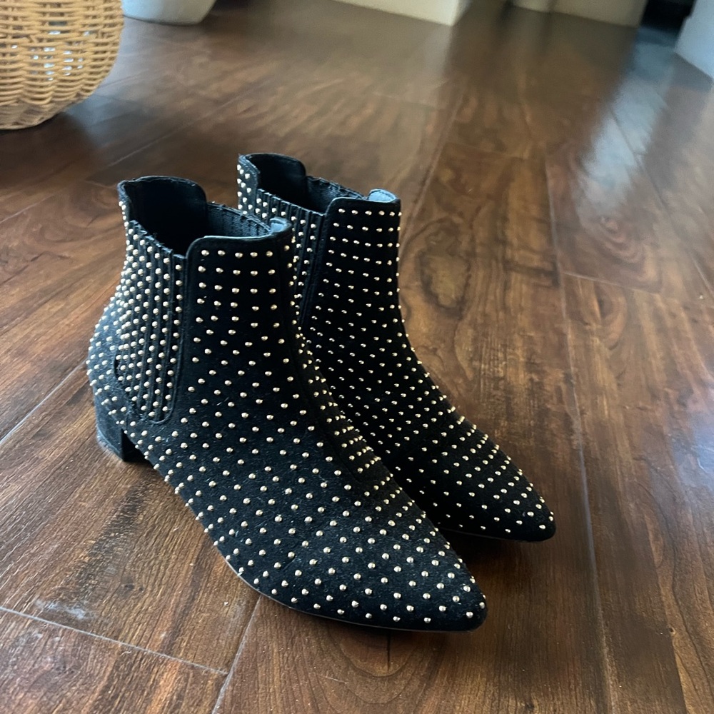 TOPSHOP 'Killer' Gold Studded Ankle Boots Size 37 Black Matte Faux Suede